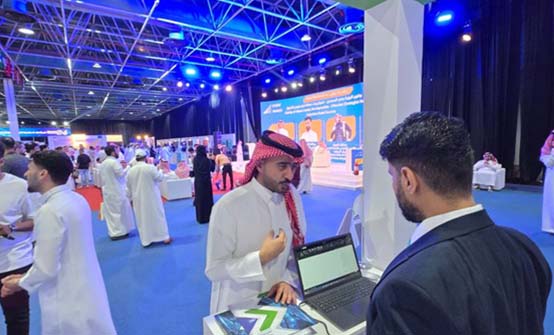 صديق التقنية تستعرض حلولها التقنية في معرض الامتياز التجاري الدولي